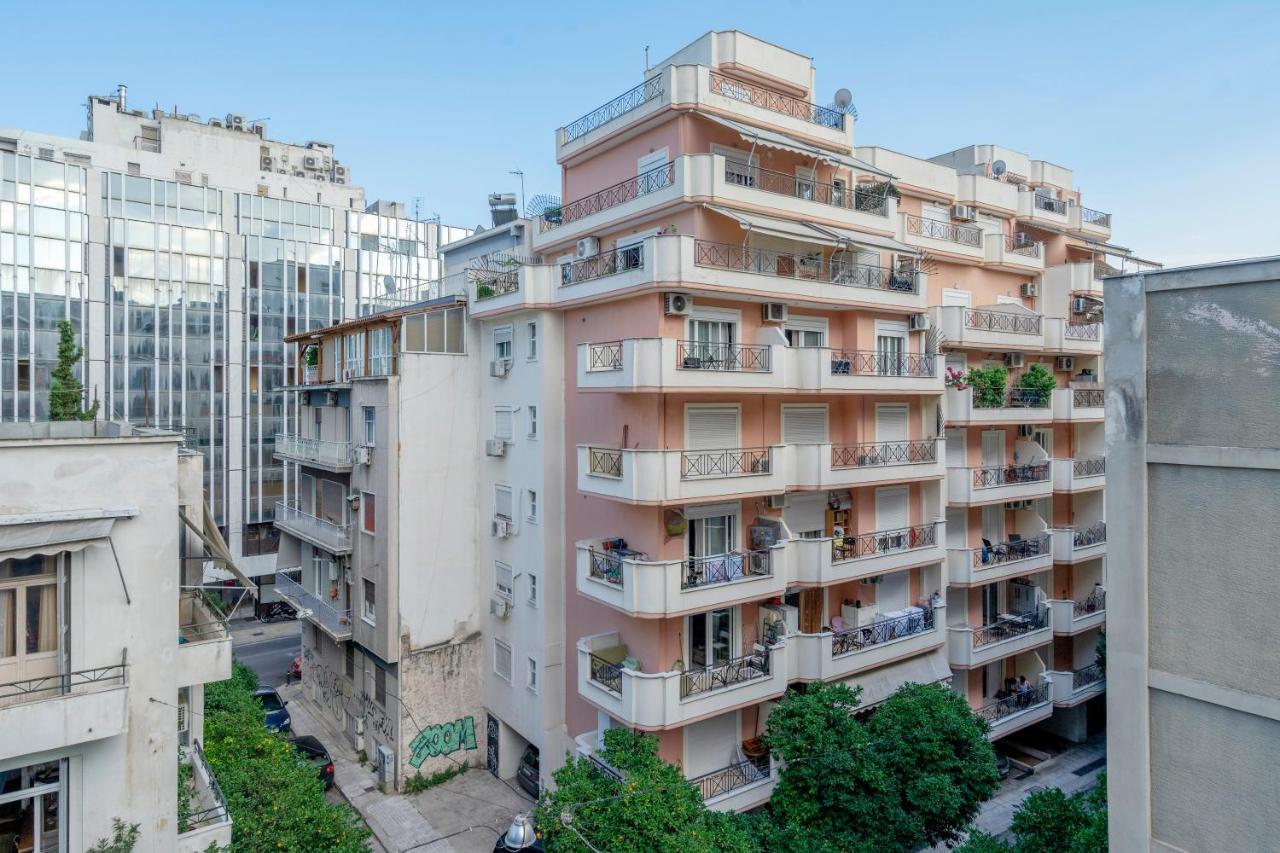2 Bedroom Renovated Apartment With A View เอเธนส์ ภายนอก รูปภาพ